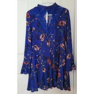 Lulu's Boho Floral Lace Bell Sleeve Dress xsmall